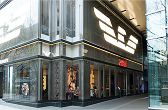 エンポリオ アルマーニ カフェ青山