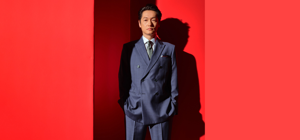 井浦 新と作ったダブルスーツの“新・王道”な着こなし方～See you in GQ～