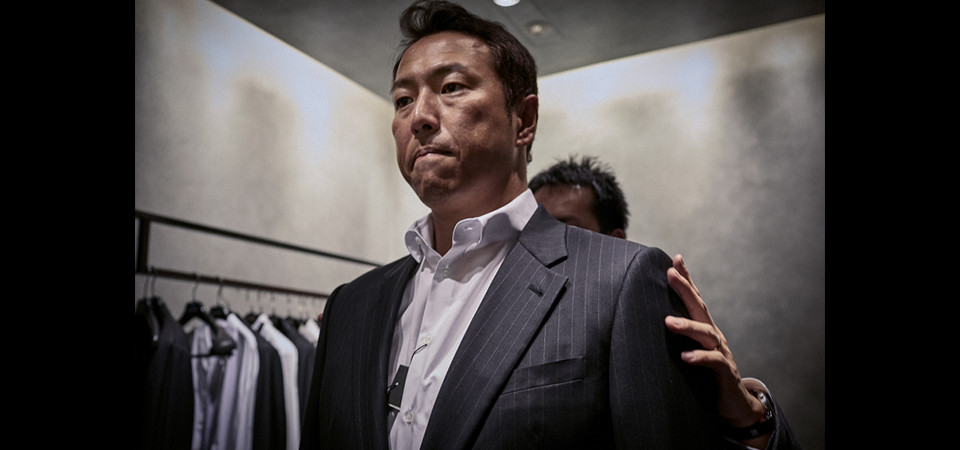 GQ.com「アスリート体型でも似合うスーツ」元プロ野球選手 黒田博樹氏がジョルジオ アルマーニのオーダーメイド「メイド トゥ メジャー」を体験