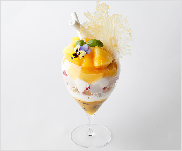 真夏のトロピカルパフェ